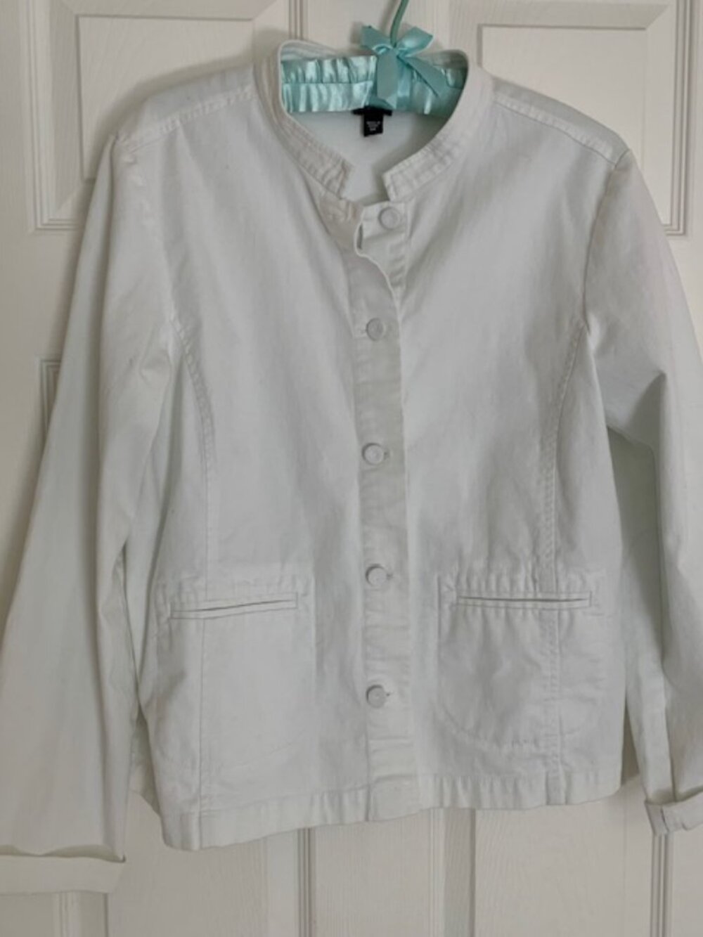 Eileen Fisher womens white button down jacket with material buttons Size M